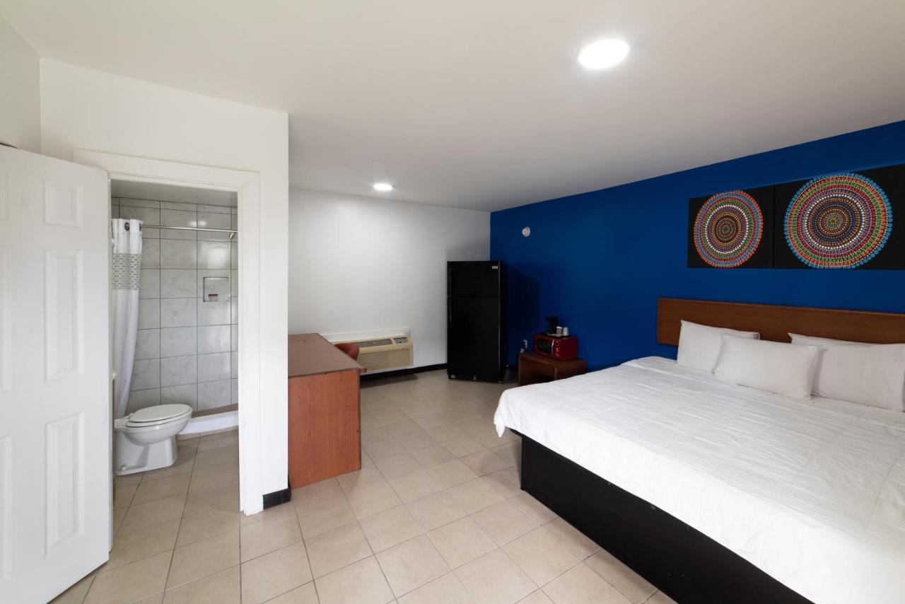 American Inn Baton Rouge Bagian luar foto