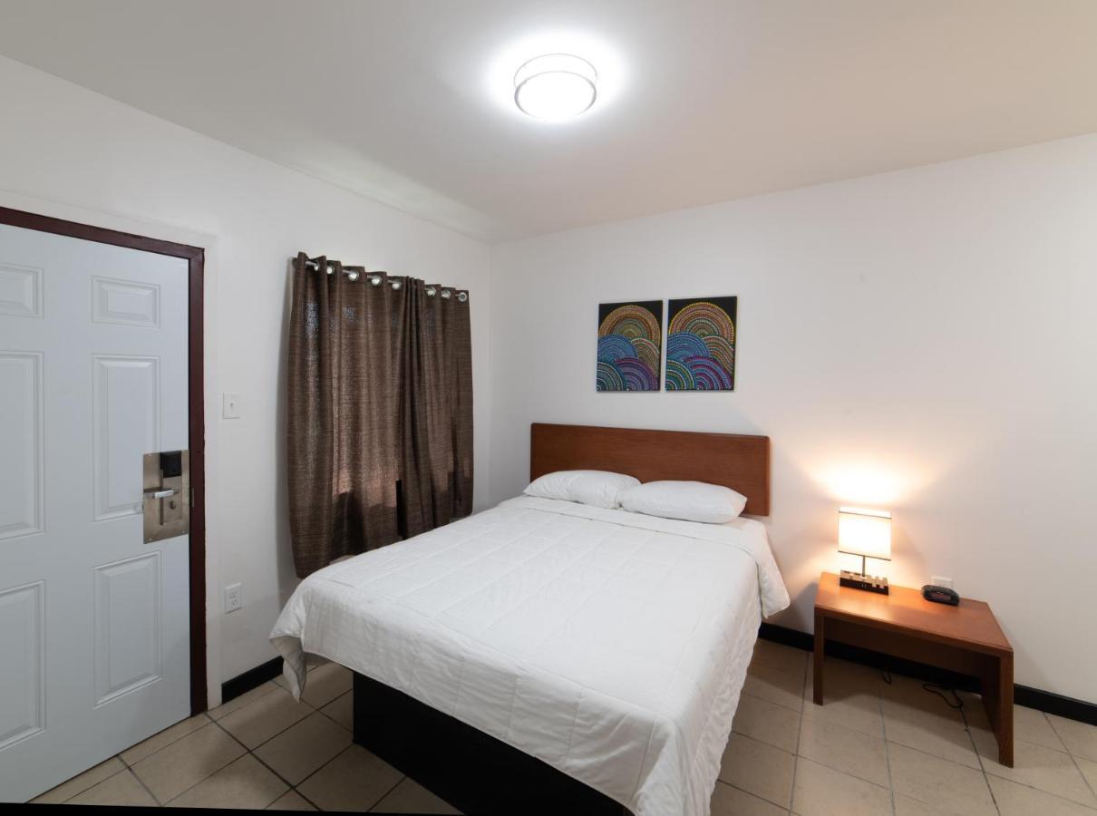American Inn Baton Rouge Bagian luar foto