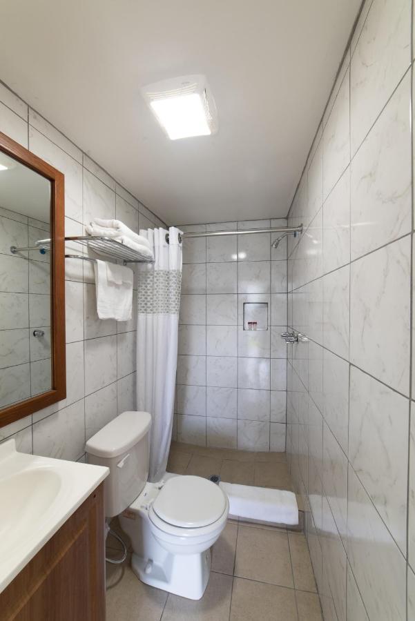 American Inn Baton Rouge Bagian luar foto